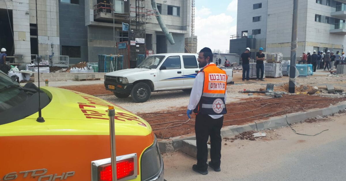 אסון בראש העין. צילום: ניר שלהב דוברות מד"א