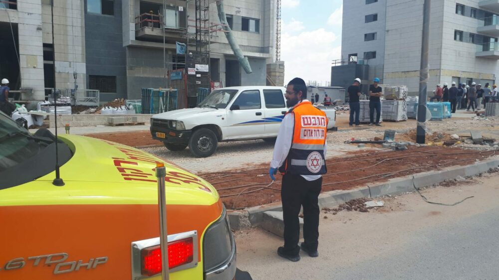 אסון בראש העין. צילום: ניר שלהב דוברות מד"א