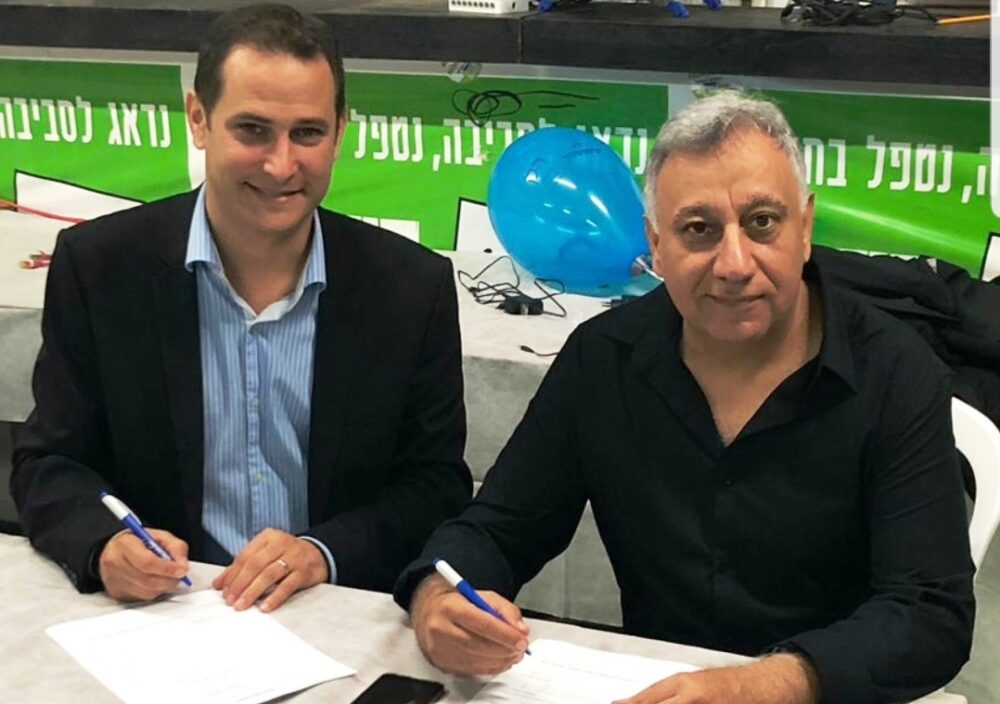 תומך ברז. עג'מי. אלבום פרטי