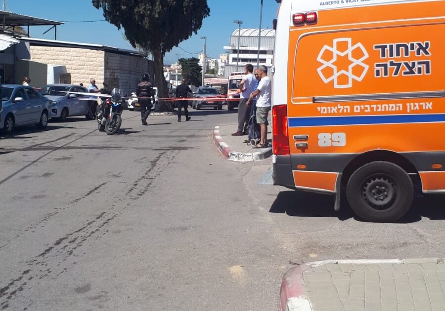 ashkelon accident street walk