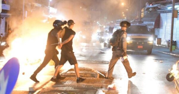 עצורים ביפו. צילום דוברות המשטרה