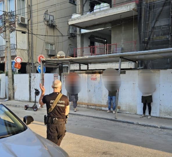 eligal workers tlv old north