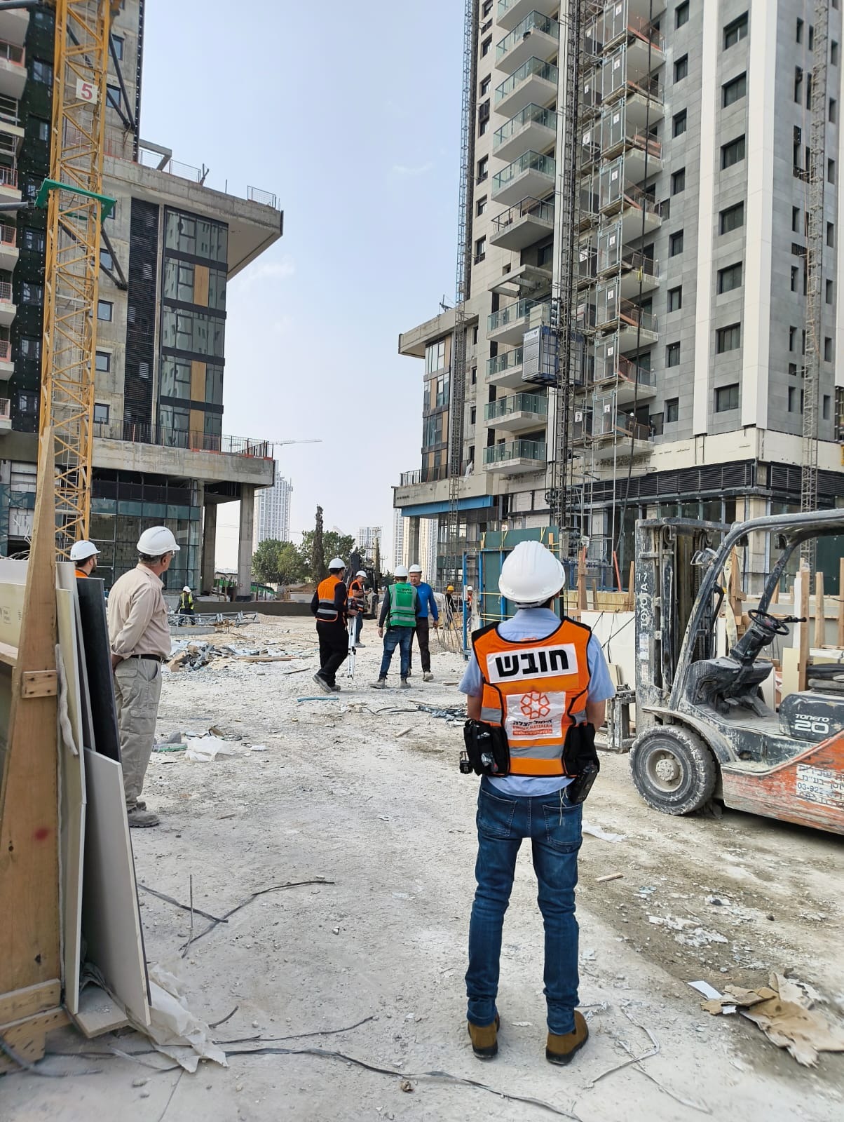 bat yam accident worker