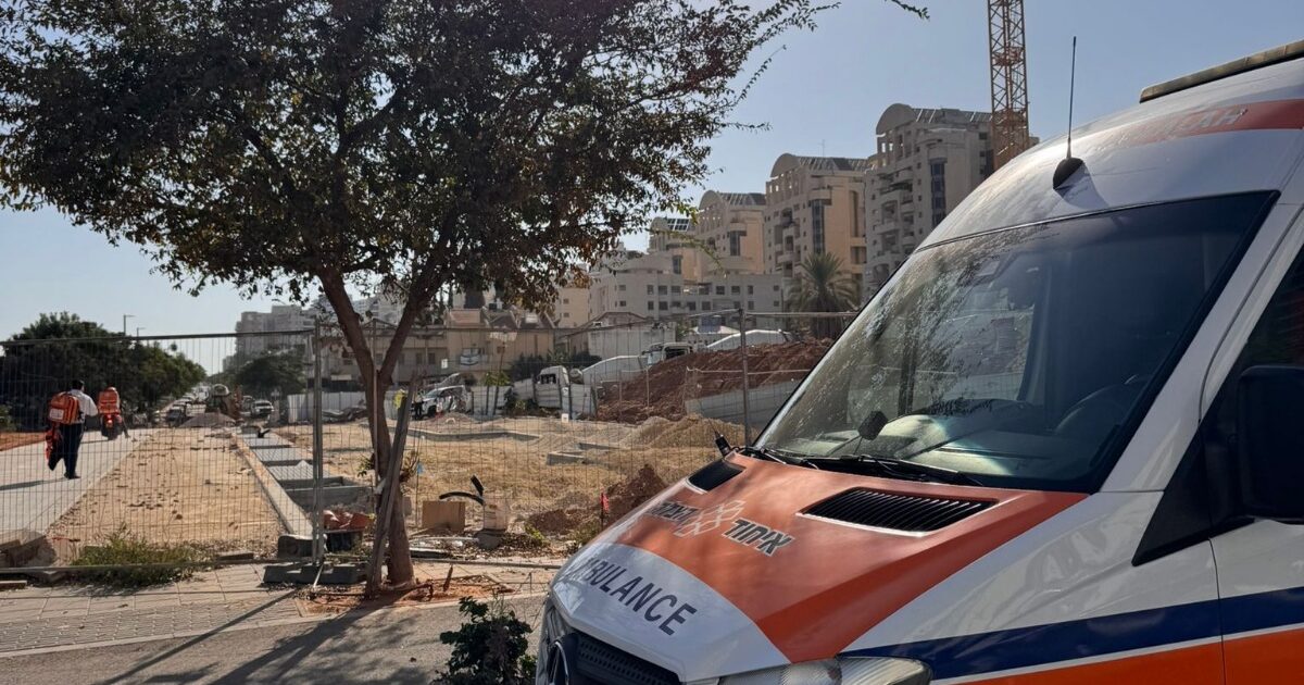givaat shmuel worker fell