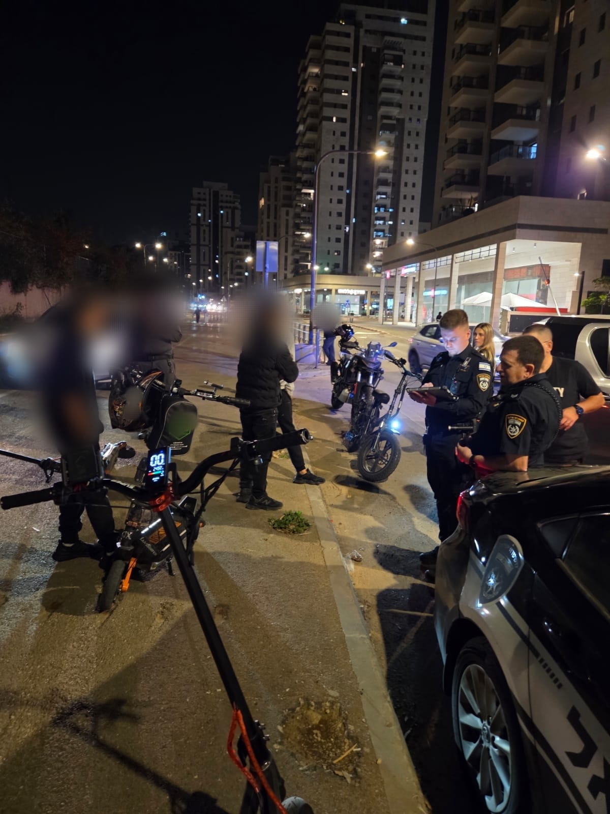 police traffic tlv