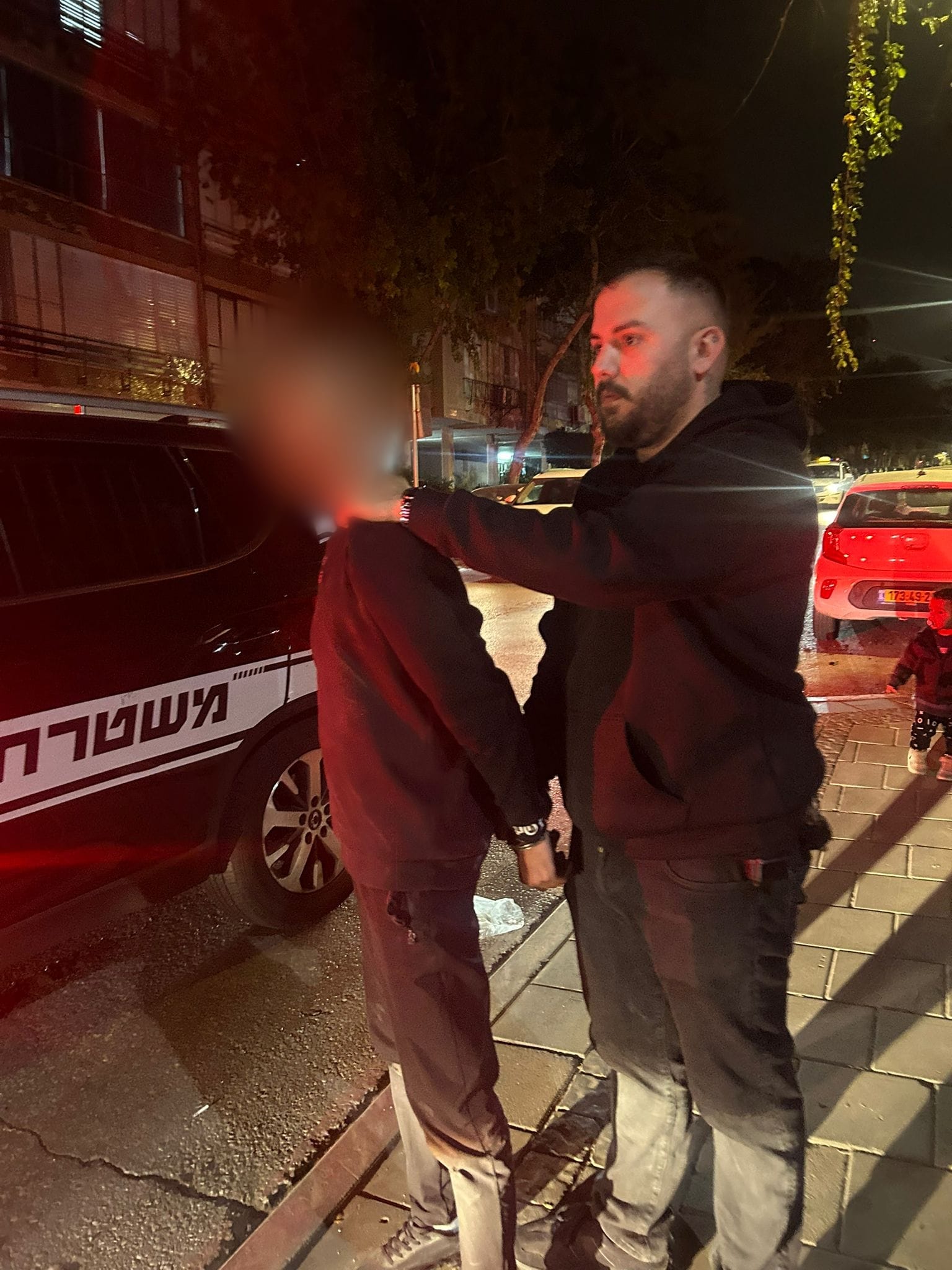 arrest bat yam 15 bic