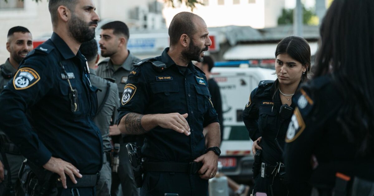 tlv police blomfieled