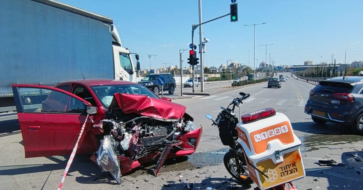 acciddnt bat yam 35