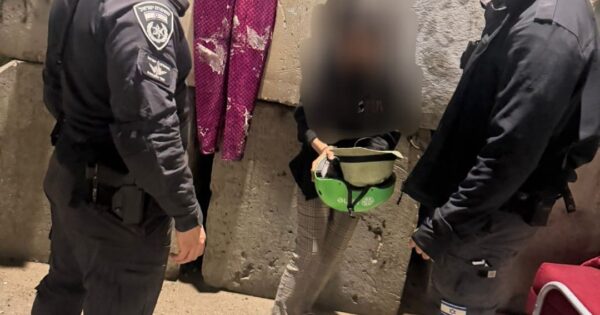 arrest woman 35 tlv