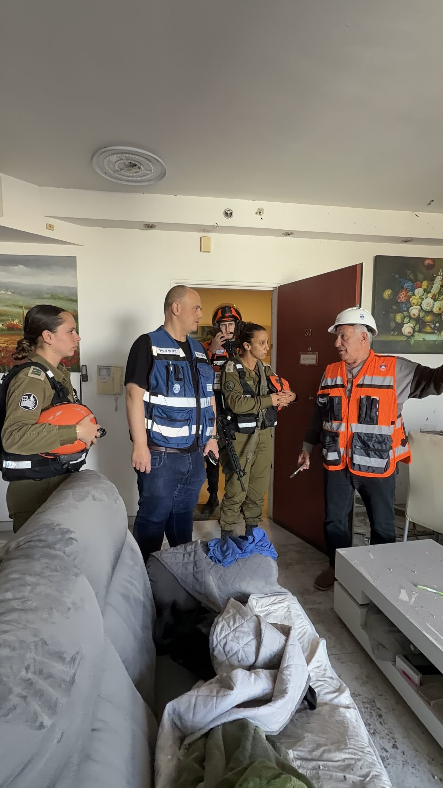 bat yam fell boom2