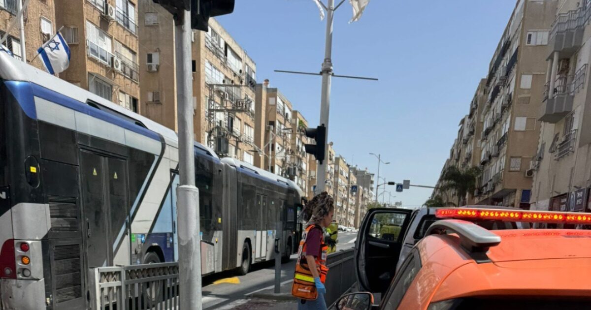 accident bat yam bus