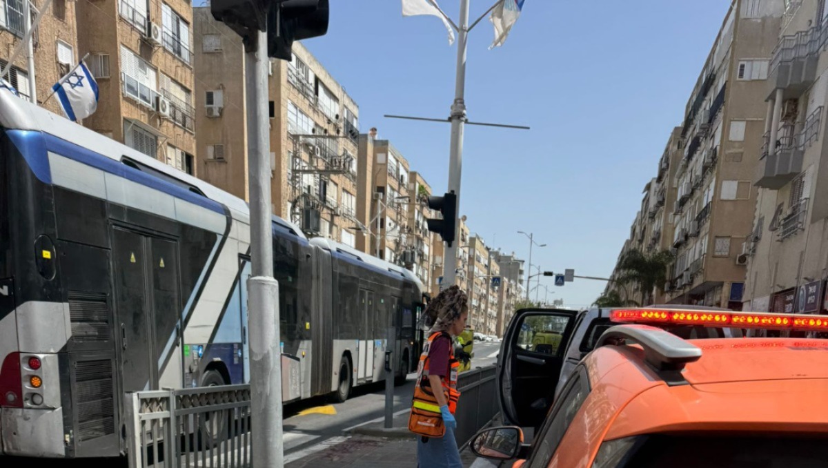 accident bat yam bus