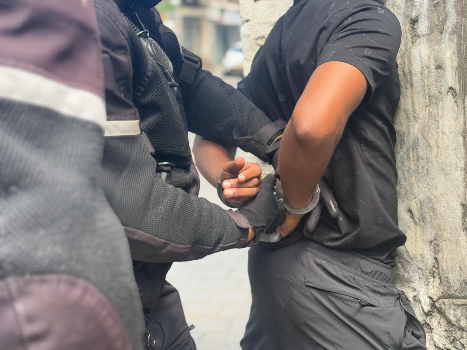 arrest 18 stab
