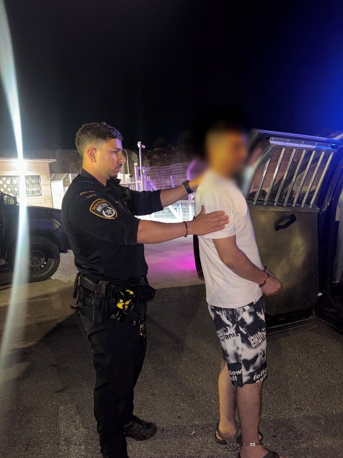 arrest azor