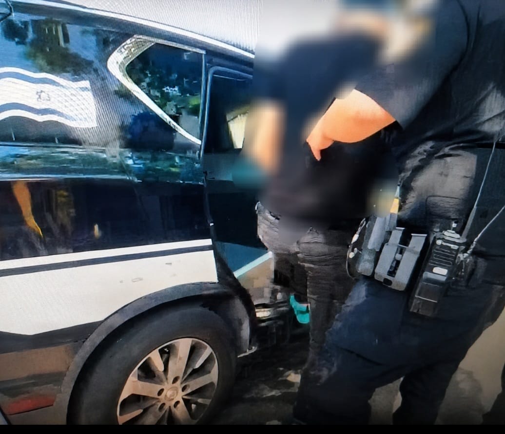 arrest bat yam eligal worker