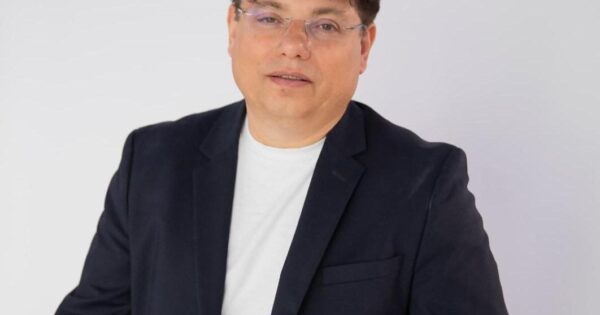 moshe sade