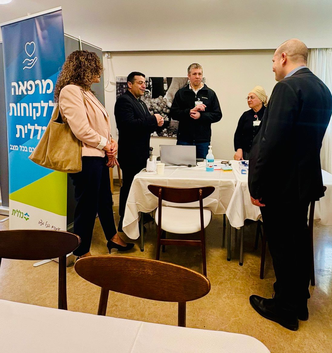 במלון המפונים