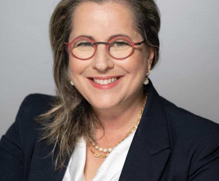 dr yael