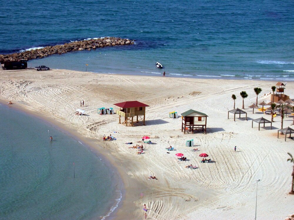 חוף סירונית הרצל צילום פלג אלקלעי