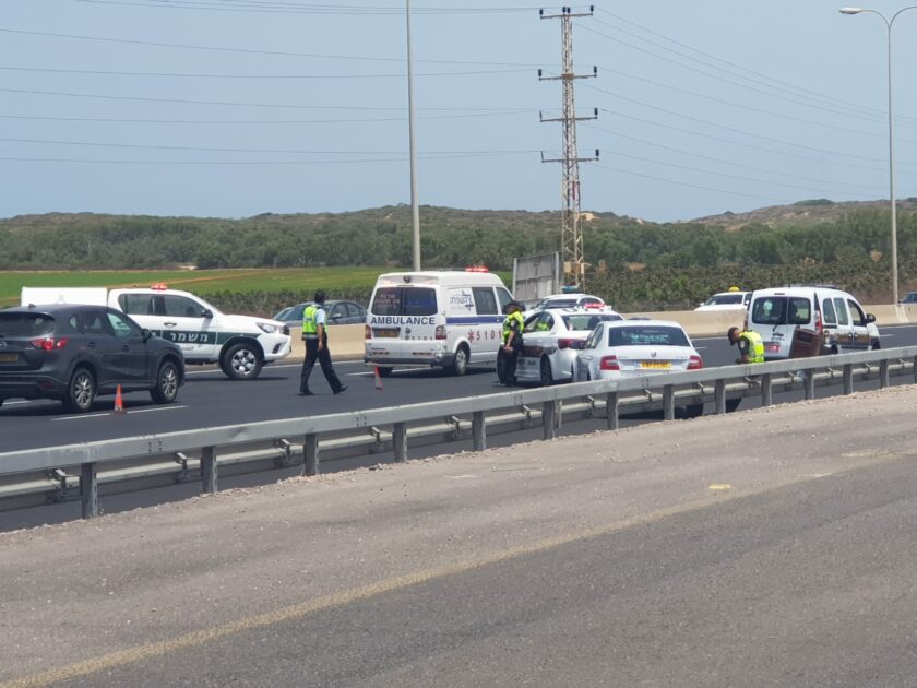 המחסומים והפקק בכביש 2 צפונה