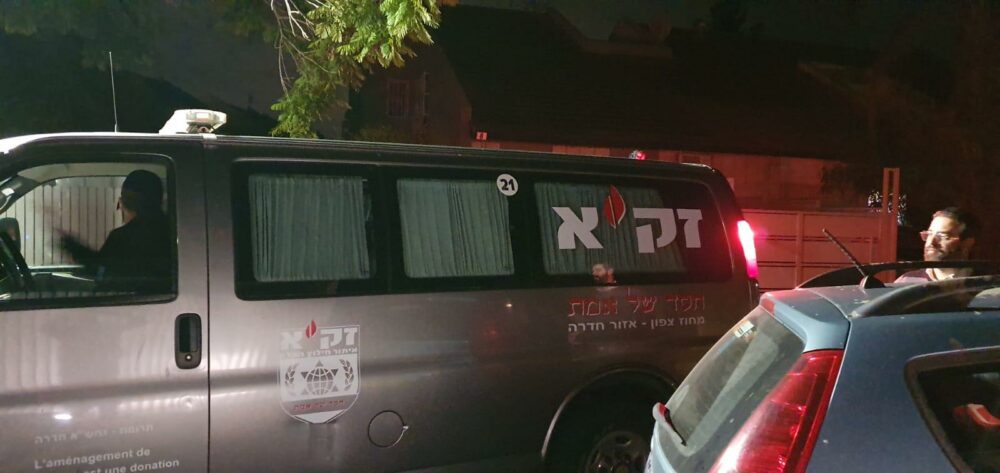 גופת גבר. צילום: אהרן ברוך לייבוביץ