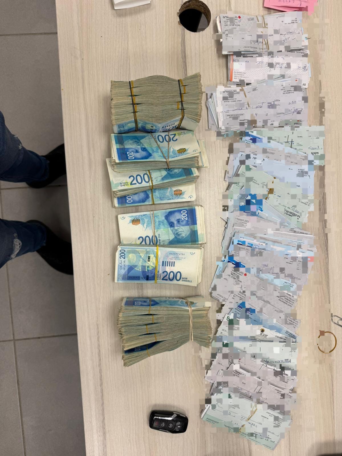 alot of money hadera