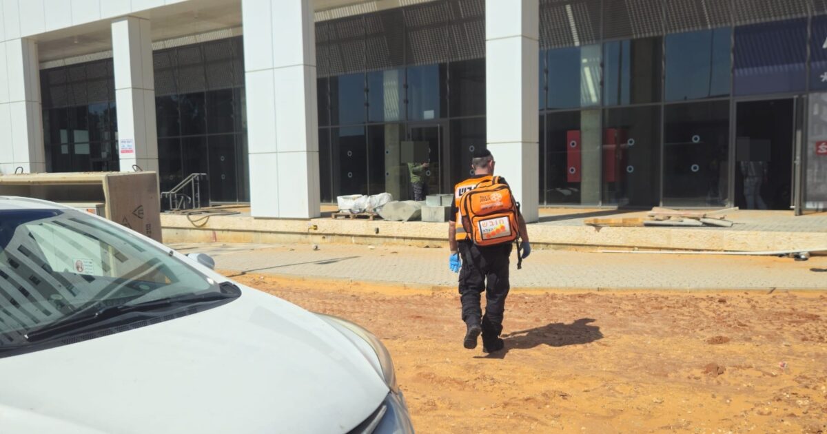hadera fell worker