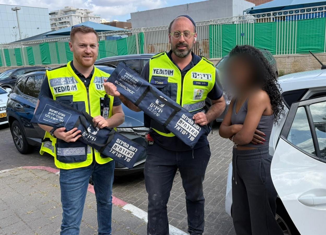 yedidim pt babay locked car