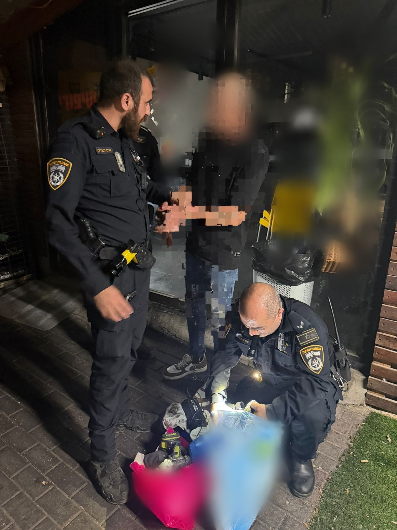 arrest stolen caatthife or akiva