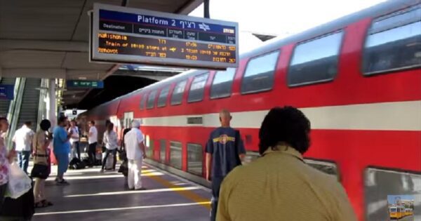 שדרוג תחנת מרכז השמונה יביא לשינוי קווים וביטול קווים אחרים. הרכבת תציב שאטלים. צילום: הרכבת