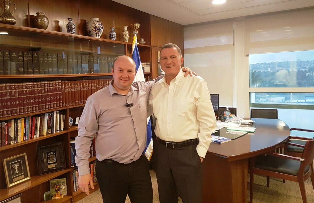 מתחיל תפקיד חדש. ויטלי ואדלשטיין. אלבום פרטי