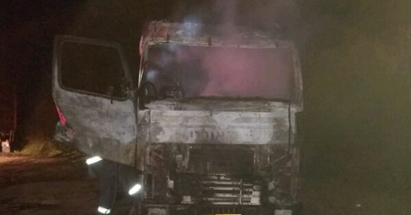 אחד מהמשאיות של החברה בצ'ק פוסט שהוצתה לפני מספר שבועות במסגרת חשד לפרוטקשן. צילום: דוברות כבאות