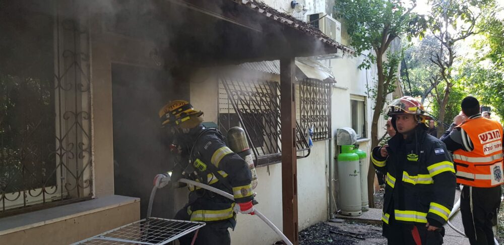 לוחמי האש השתלטו על השריפה. צילום: דוברות כיבוי חוף
