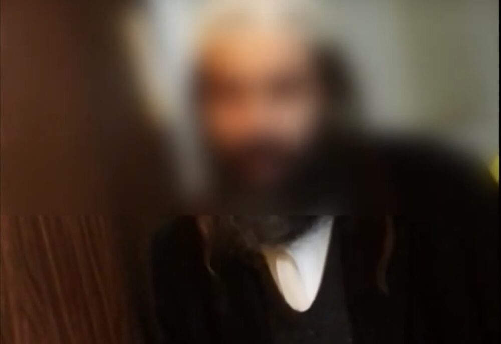 התחזה למוכר פריטי דת וביצע מעשה מגונה. צילום: דוברות המשטרה