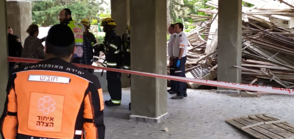 אתר בנייה בחיפה בו נהרג פועל מפיגום. צילום: דוברות כיבוי חוף
