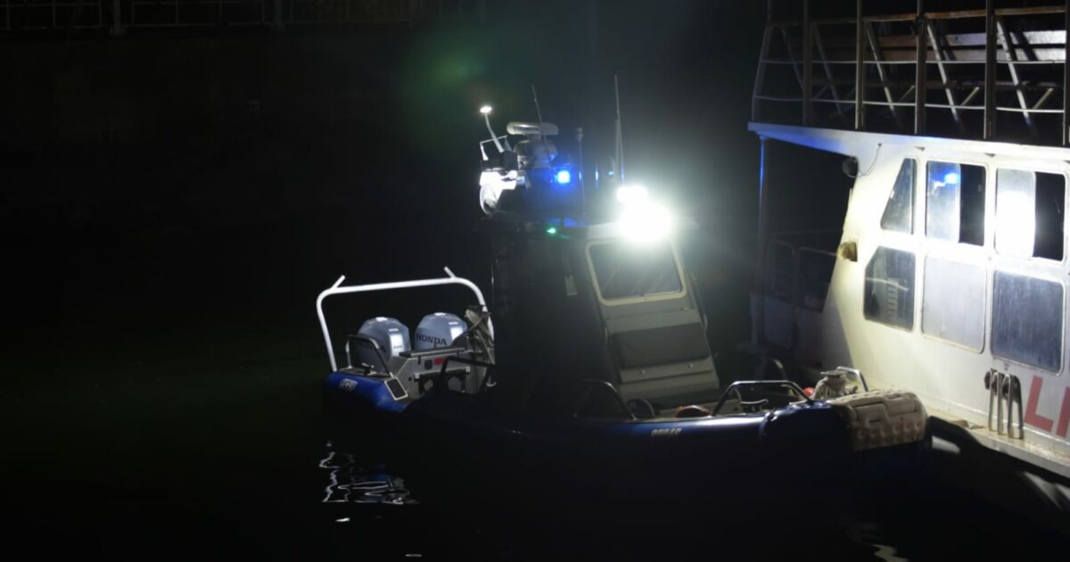 השיטור הימי בחיפוש אמש אחר הגופה שנצפתה. צילום: דוברות המשטרה