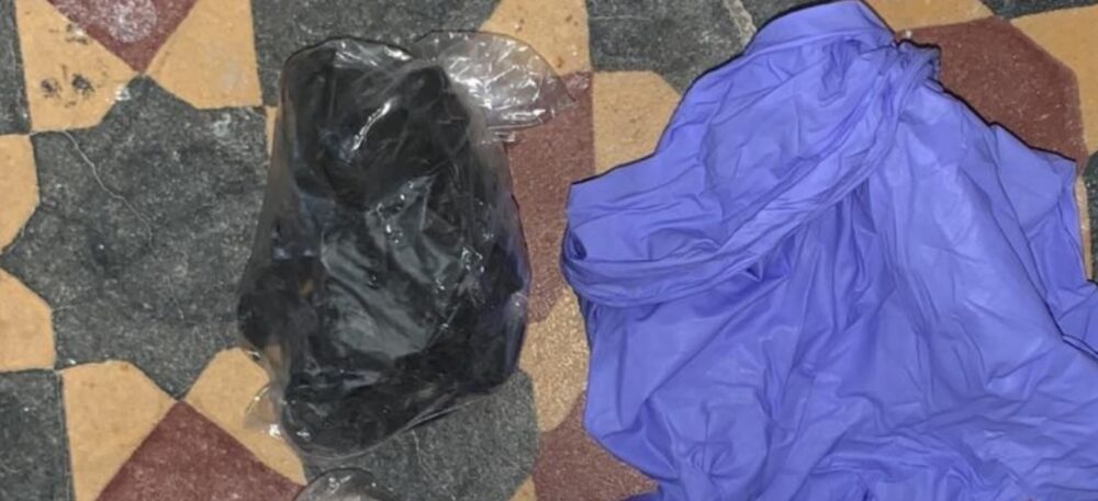 השקיות סמים שנתפסו במקום. צילום: דוברות המשטרה
