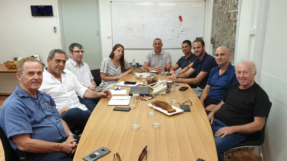 רועי לוי: "למה מאלצים אותנו בכוח לפתוח תאגיד?"