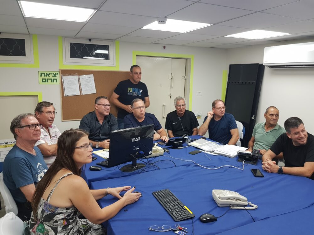 מטה מל"ח (משק לשעת חירום) במהלך התרגיל. צילום: עיריית קריית ביאליק