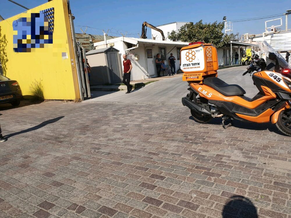 זירת תאונת העבודה הקטלנית במפעל בחיפה. צילום: איחוד הצלה