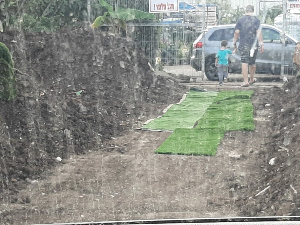 העירייה פנתה כבר בפברואר 2018 לבעל המשתלה ודרשה לפנות את השטח. צילום: עיריית ק. ביאליק