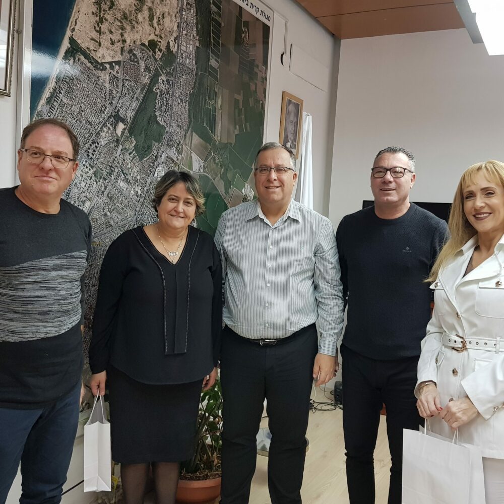יפה בן דוד לראש עיריית קריית ביאליק: "אתם מהווים מופת ודוגמא". צילום: עיריית ק. ביאליק