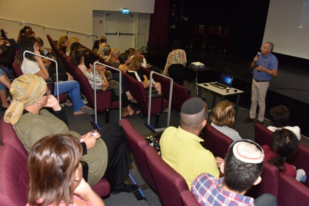 ההכשרה מאפשרת הזדמנות למפגש עמיתים. עיריית ק. אתא
