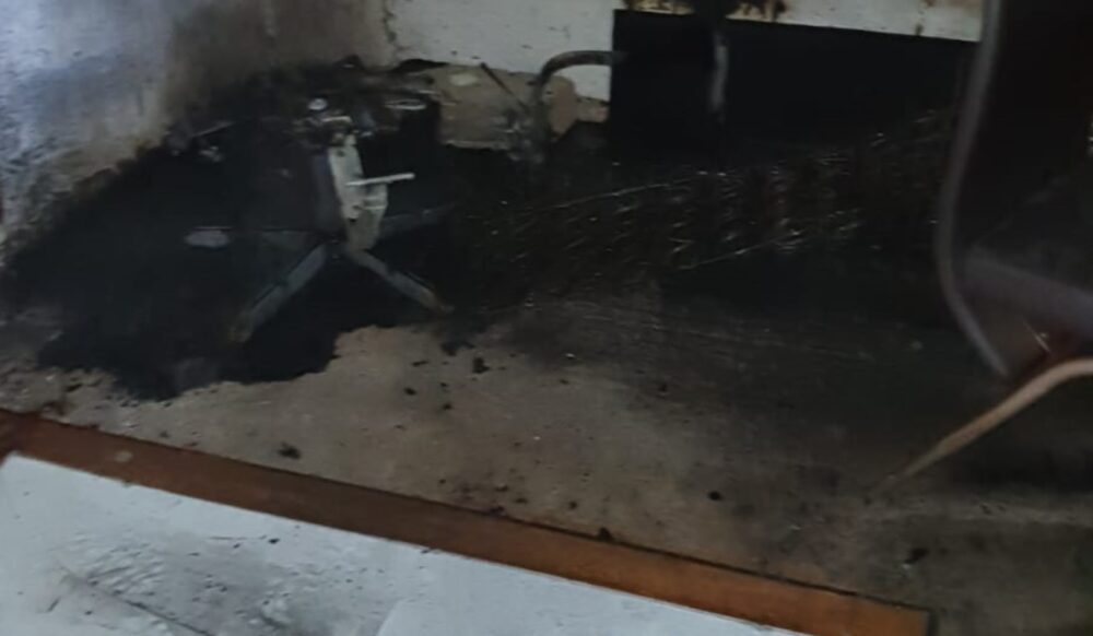 מה שנותר ממקלט הבניין. צילום: דוברות כיבוי חוף