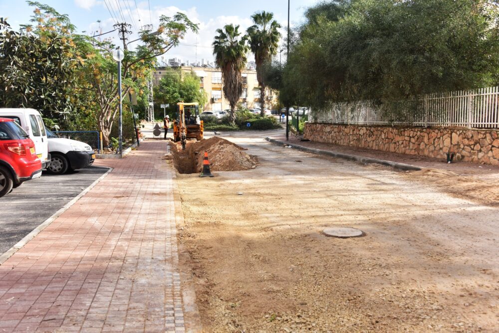 העבודות מתבצעות במסגרת תכנית שיקום שכונות ותיקות. צילום: עיריית ק. אתא