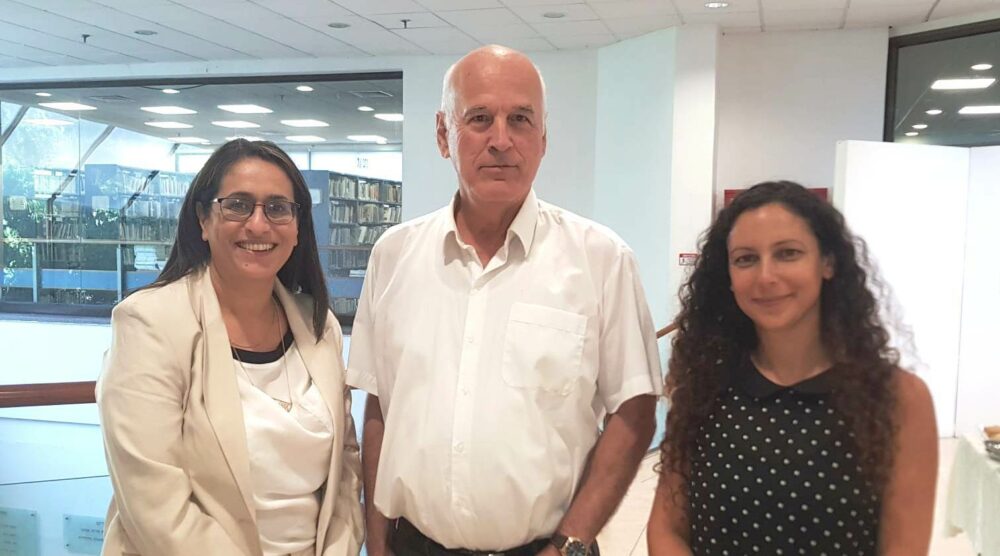 נפרדים מהמנכל. צילום יחצ