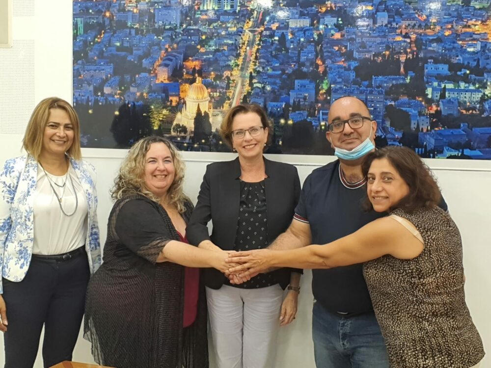 מימין לשמאל: שהירה שלבי, ג'לאל ספדי, עינת קליש רותם, עינב יניב שוורץ ואמירה חאיין.
