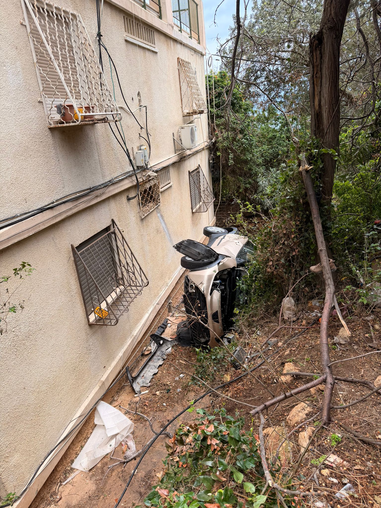 ccident haifa car fell