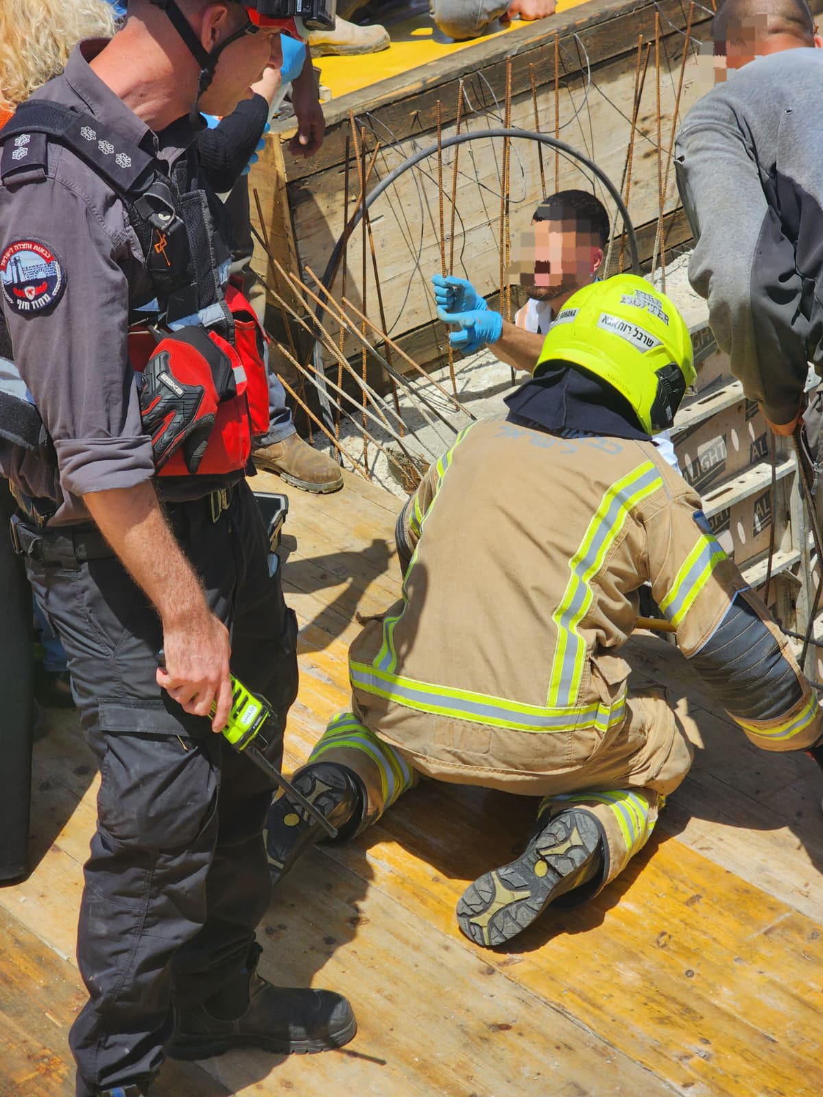 rescue worker haifa